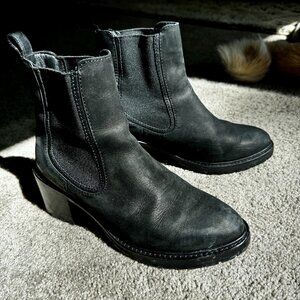 Chelsea Boots